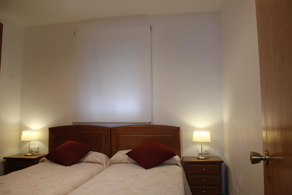 Apartamentos Picea Azul Vega de Espinareda الغرفة الصورة