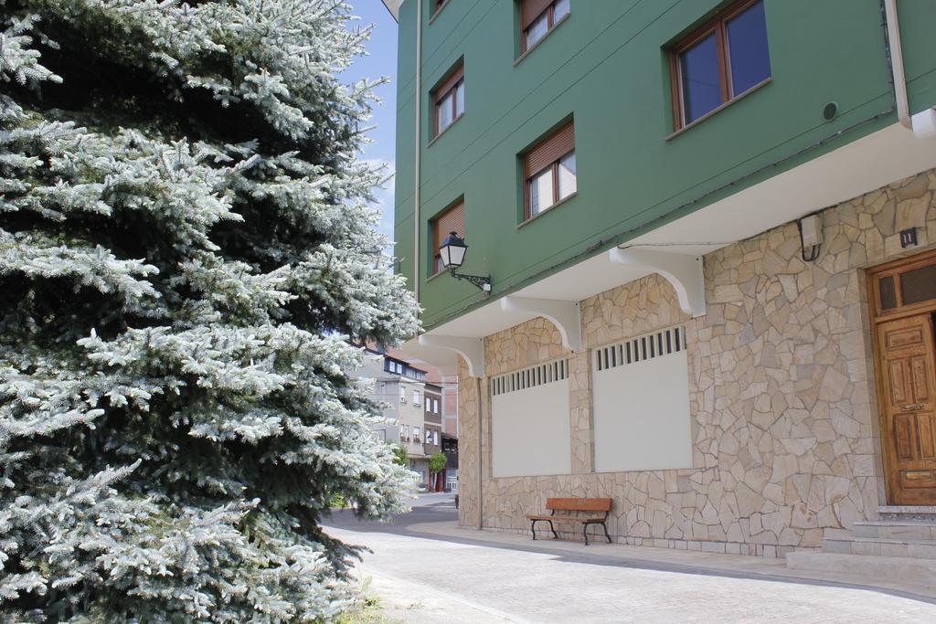 Apartamentos Picea Azul Vega de Espinareda المظهر الخارجي الصورة